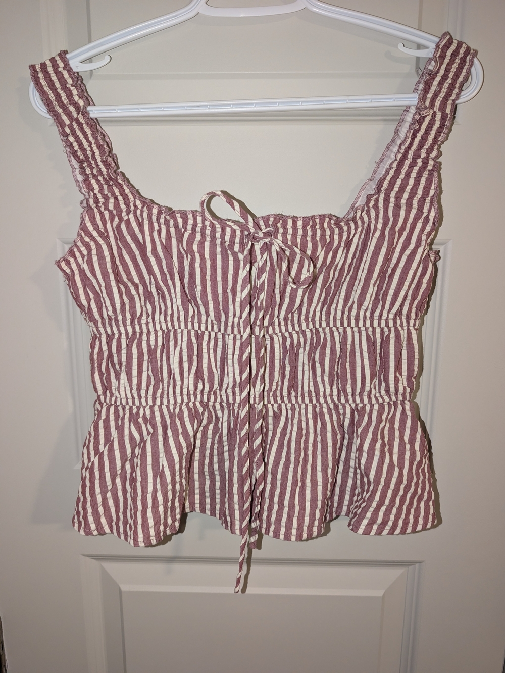 2/20$ 💓 Ardene Dark Blush and White Striped Smocked Peplum Cami